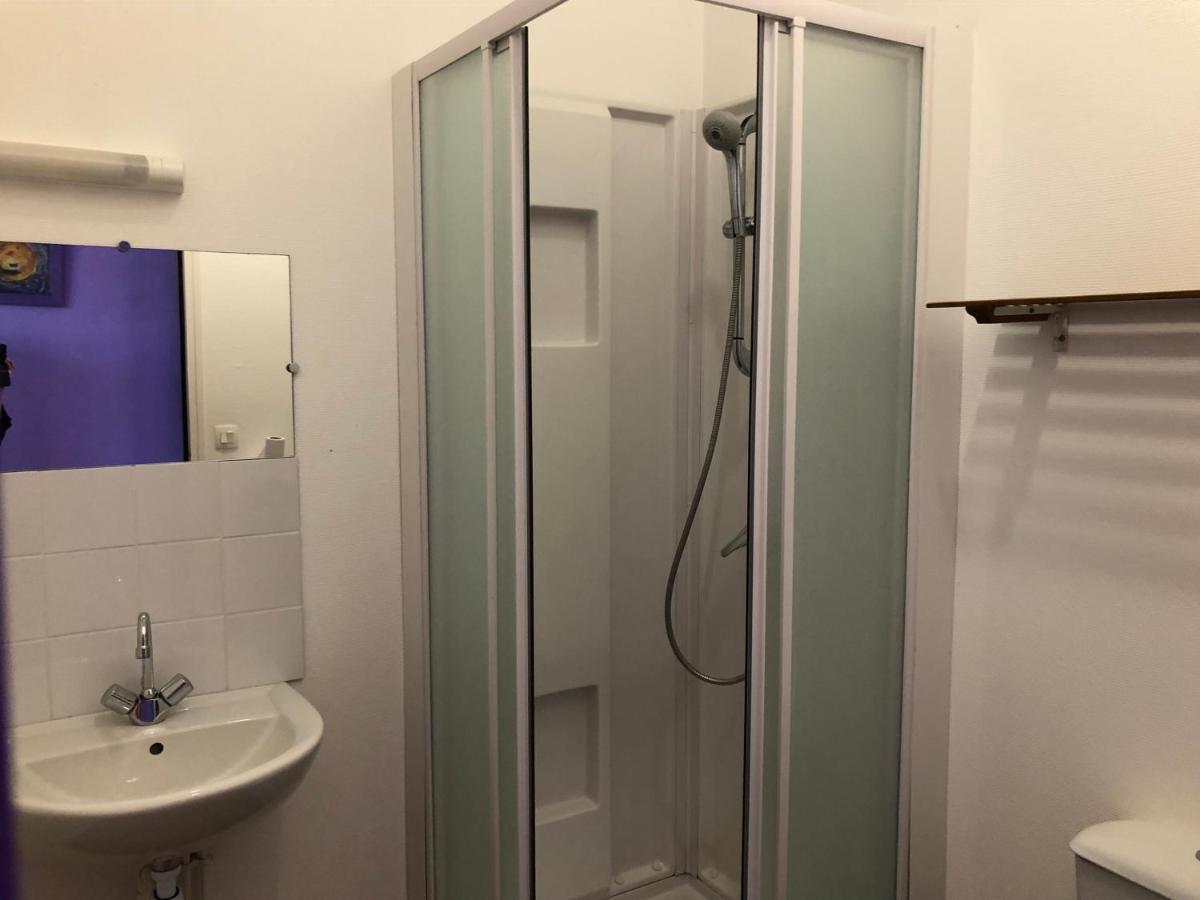 Logis Des Grands Chapeaux Hostel