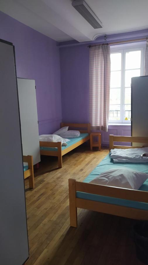 Hostel Logis Des Grands Chapeaux *