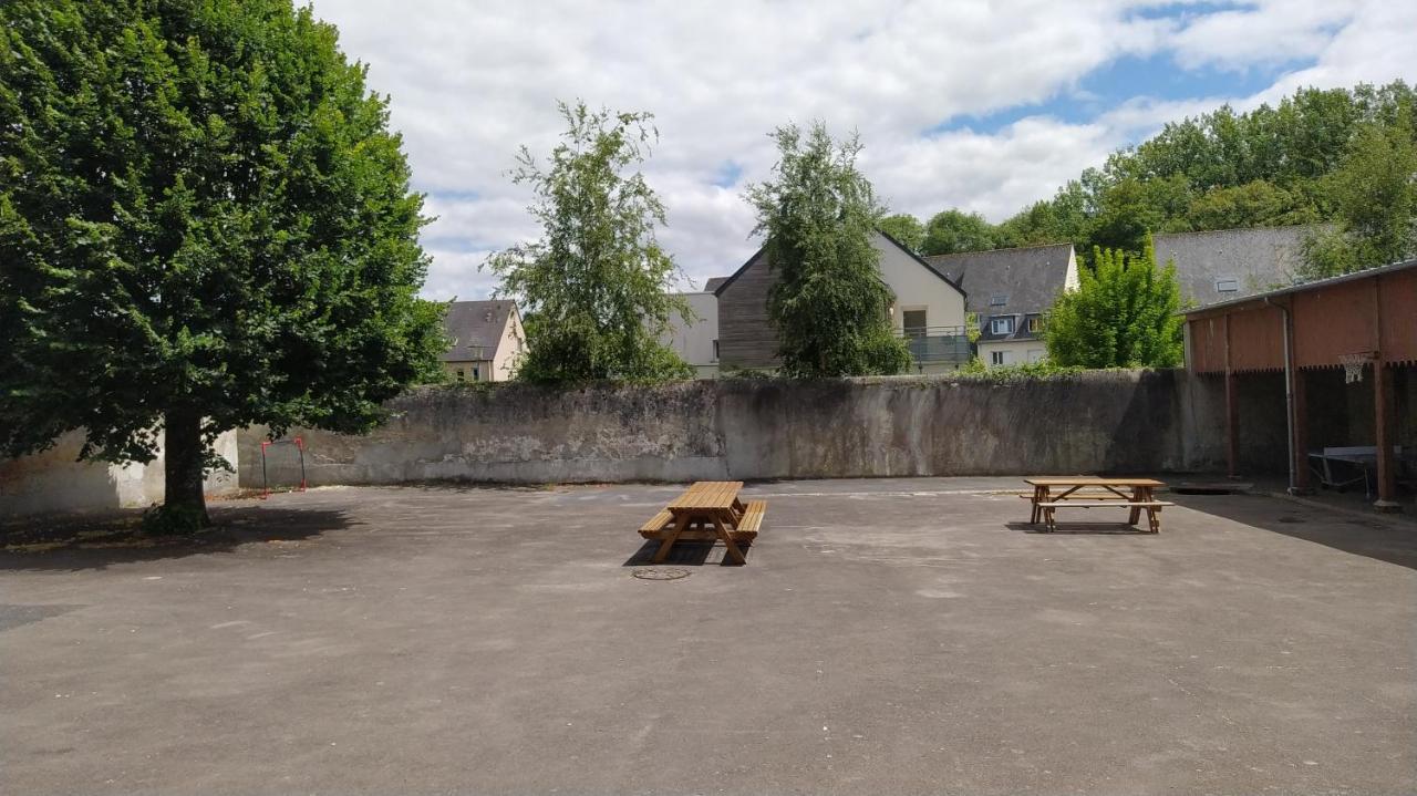 Hostel Logis Des Grands Chapeaux *